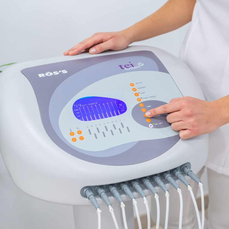 TENS / EMS (elektrická stimulace svalů s termostimulací) 60 minu