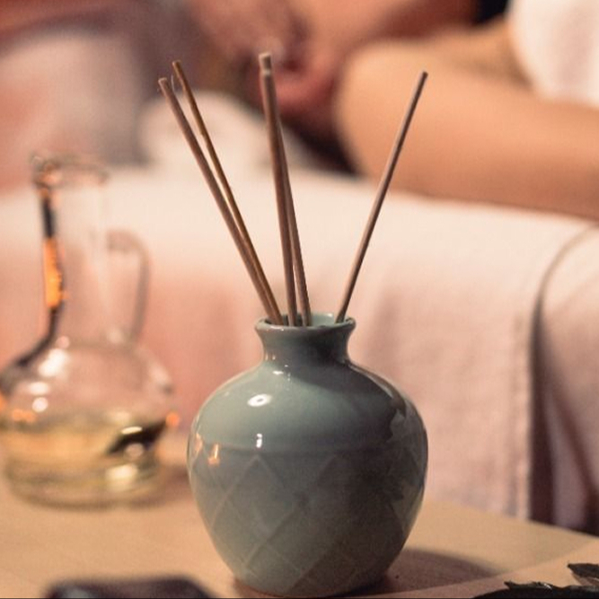 Aroma olejová masáž (s termoforem) - 60 minut