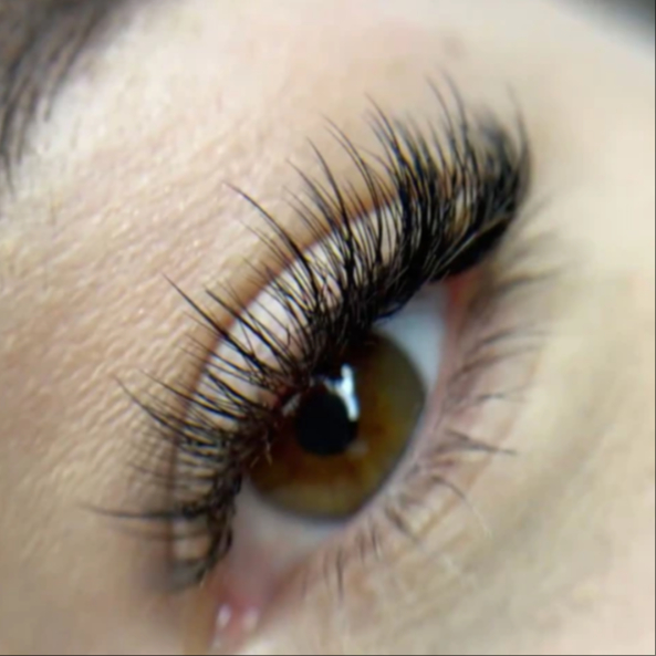 NOVÝ SET - hybridní mix řas (objemové + klasické)