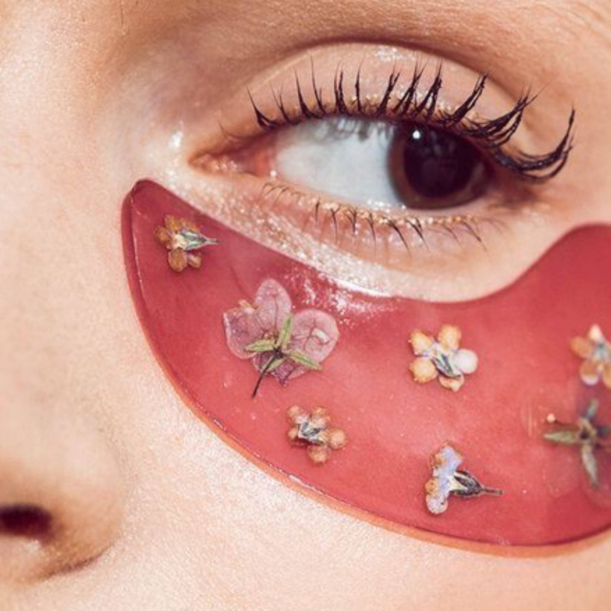 OPTION PREMIUM : Soin contour des yeux