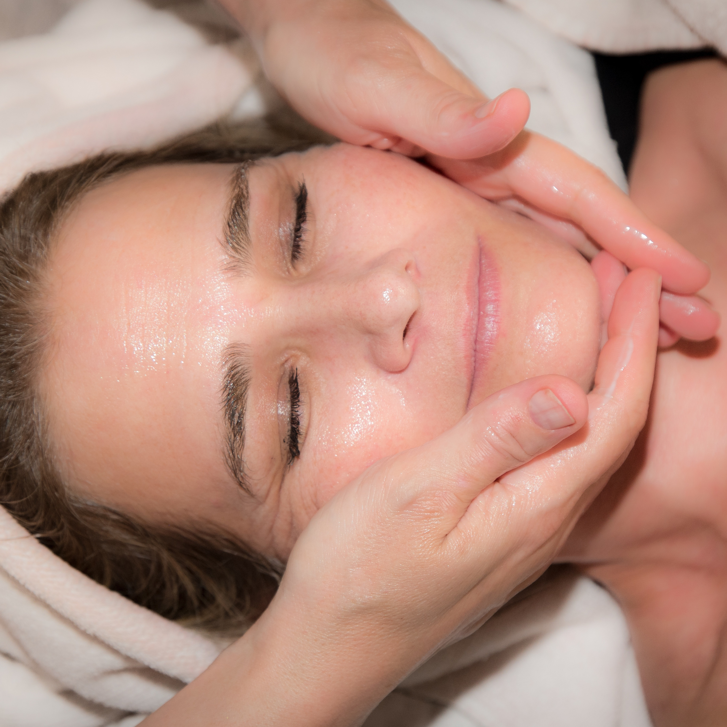 Manuální lifting obličeje 45-60min