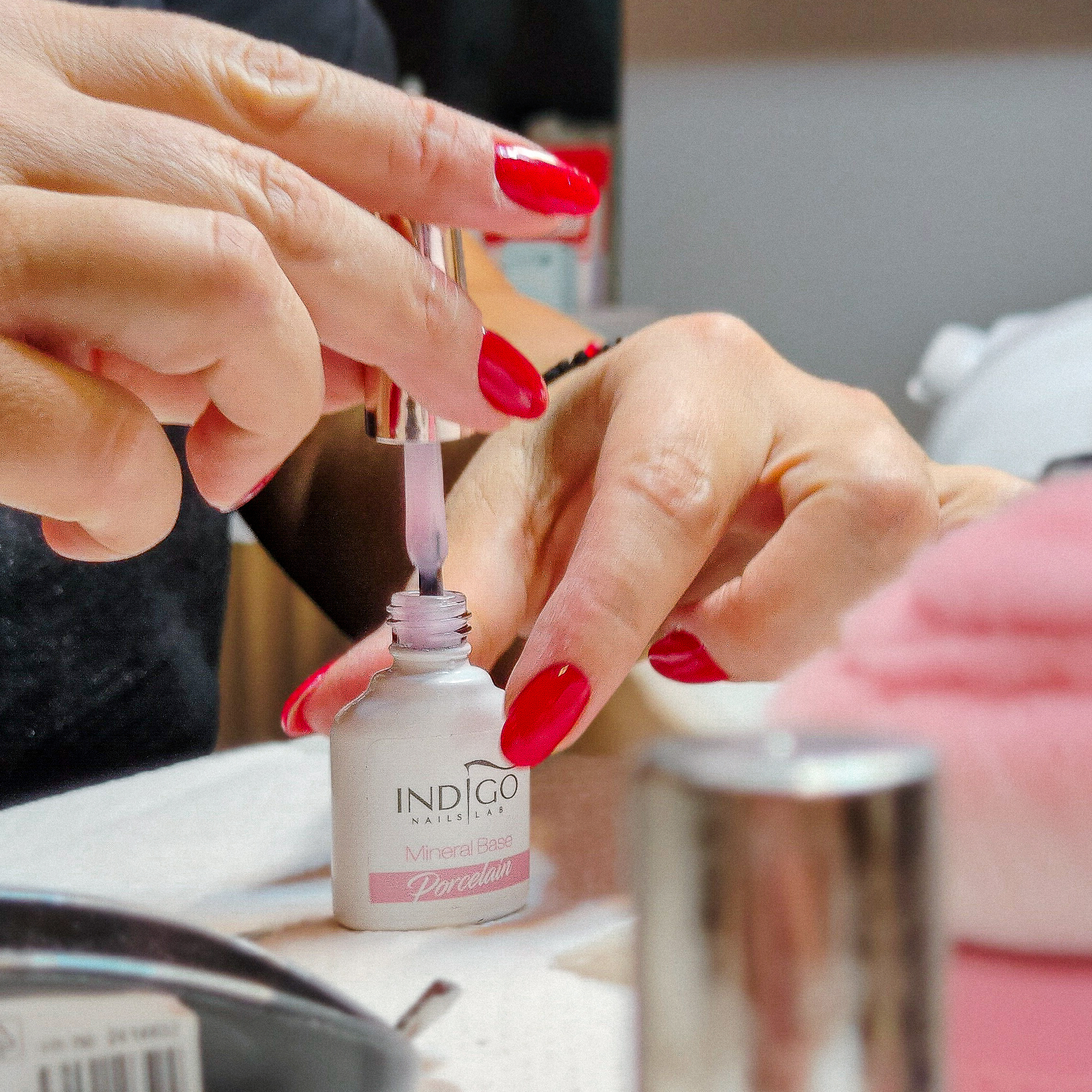 Manikúra - Oprava nehtu