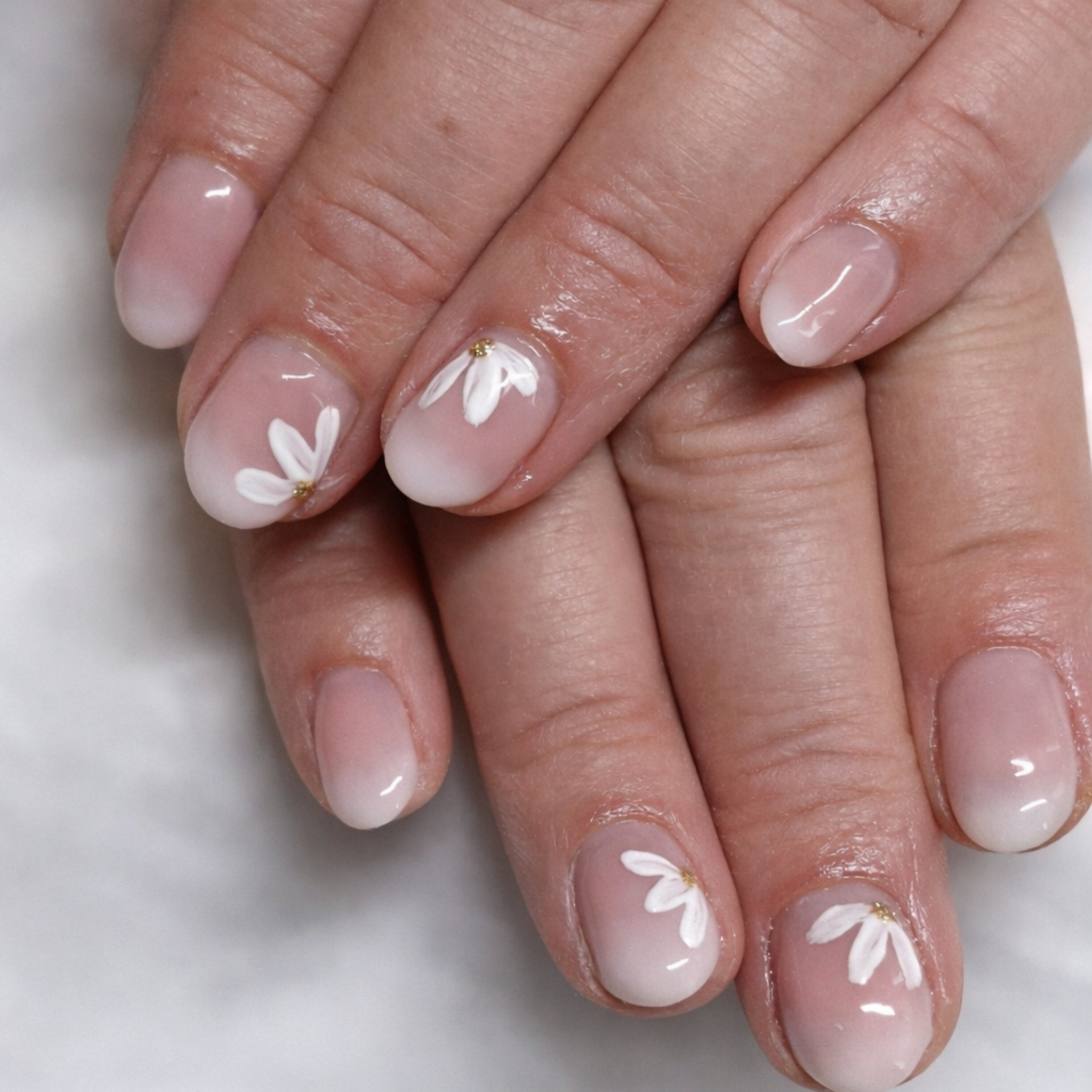 Nail art simple 1/2 doigts offert