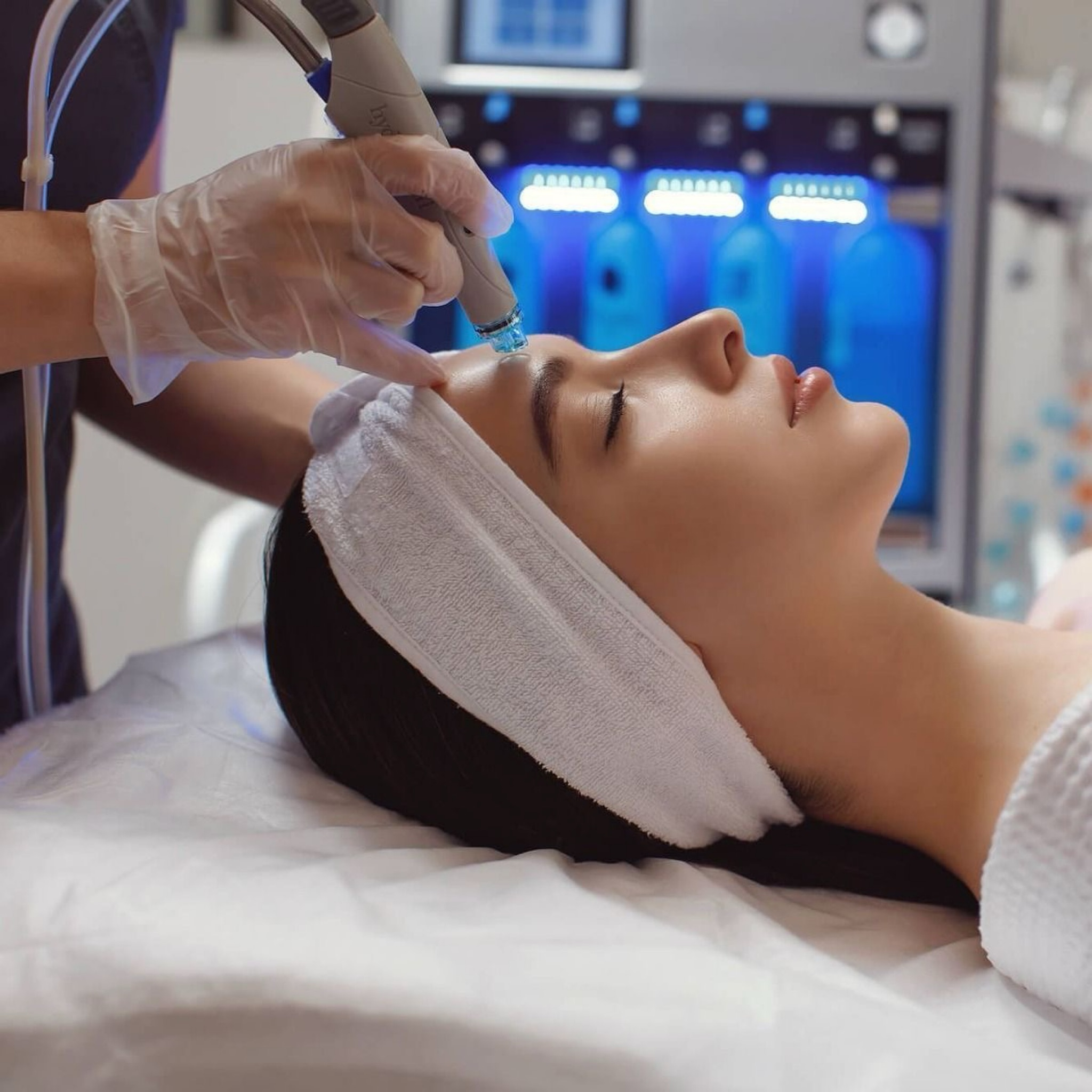 Deep skin clean + Hydrodermabraze