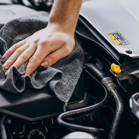 Lavado básico interior y exterior + Lavado de motor