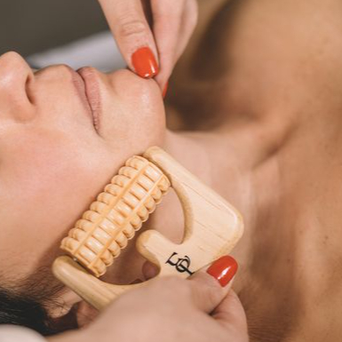 Maderoterapia Facial