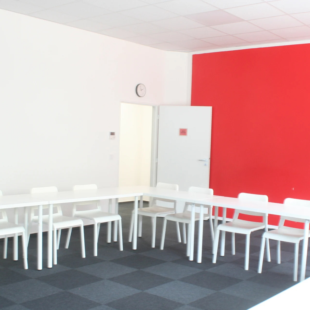 Red Room 11 hours