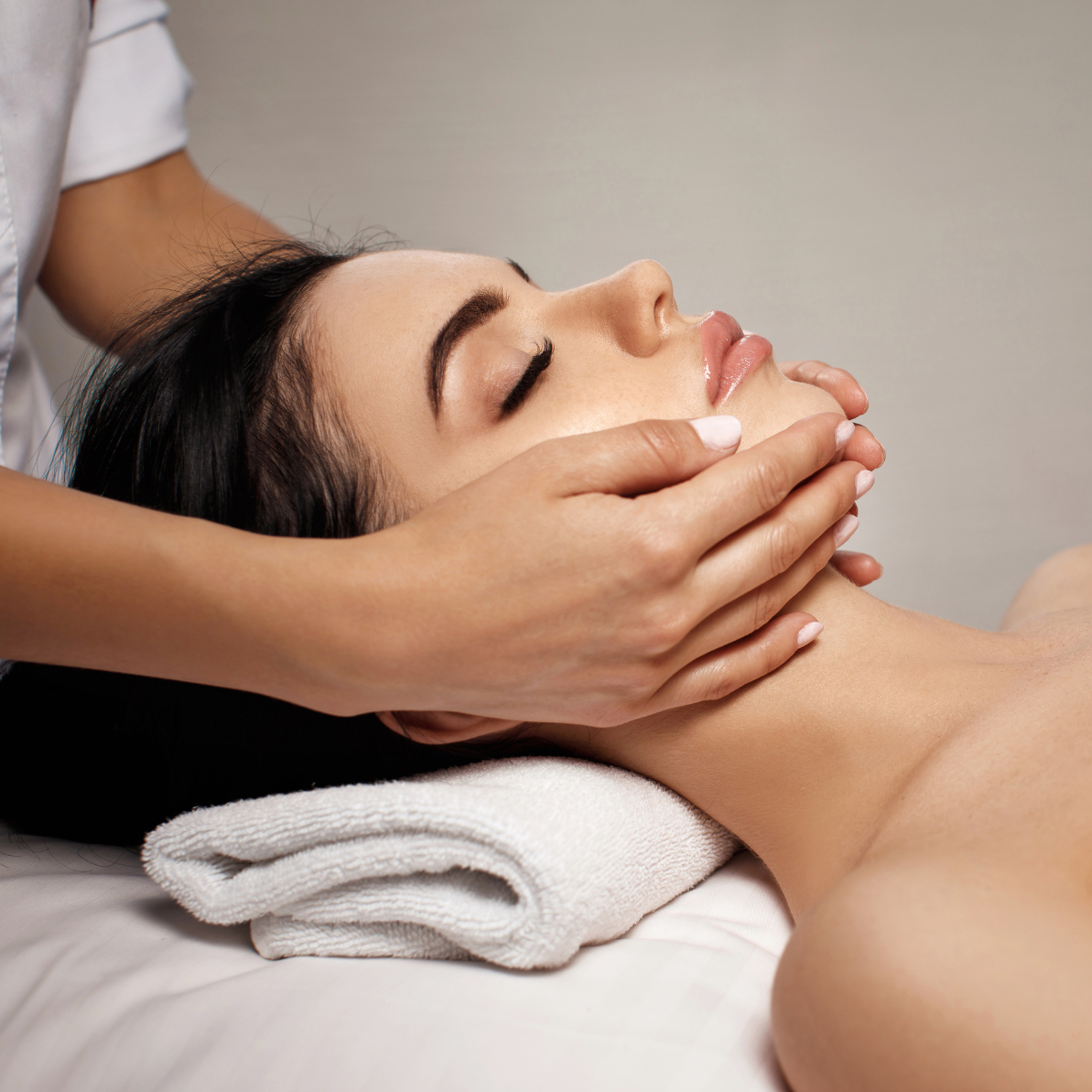 Frissítő, relaxáló arcmasszázs - 30 perc