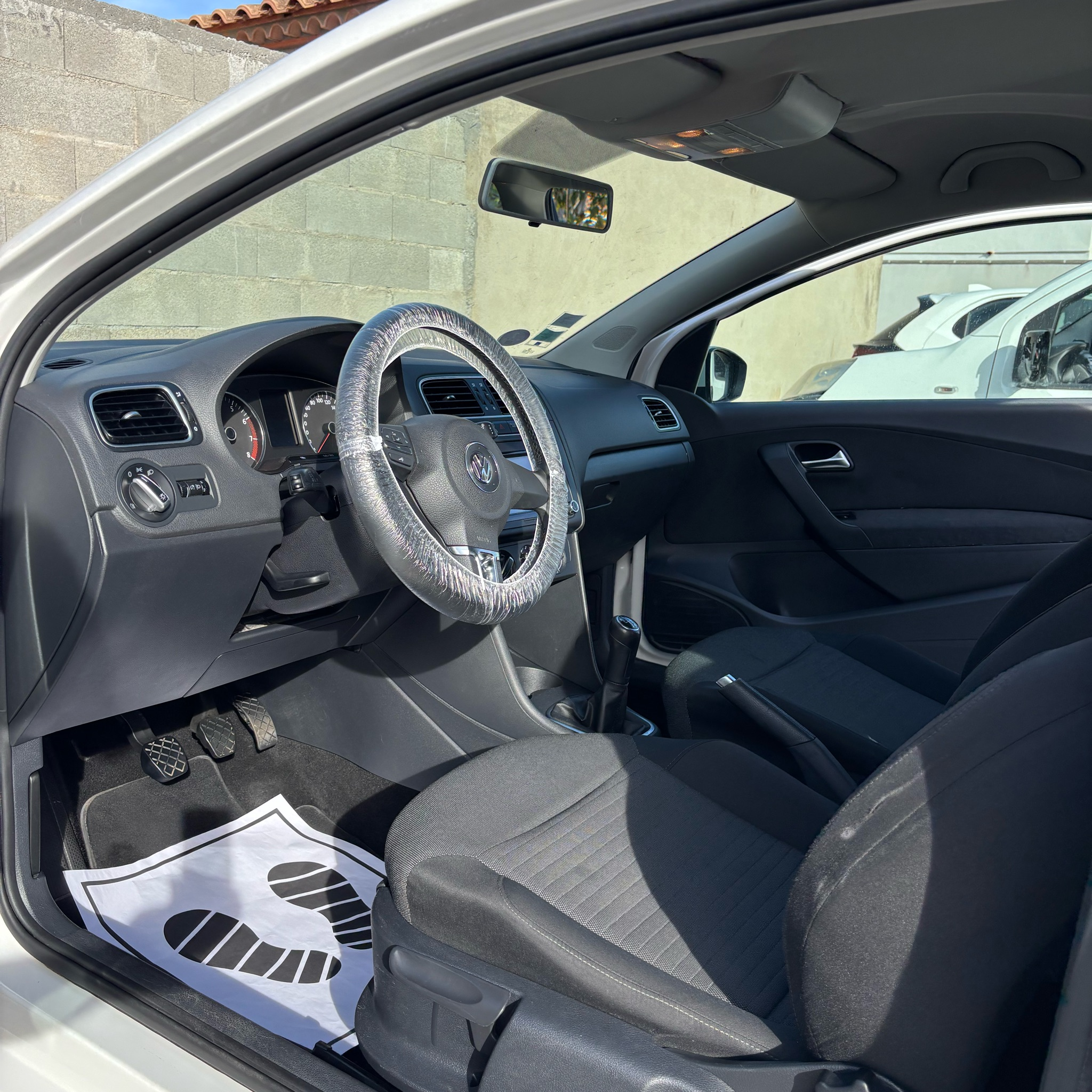 Lavage intérieur citadine (208 , Clio 3 , Twingo 2...)