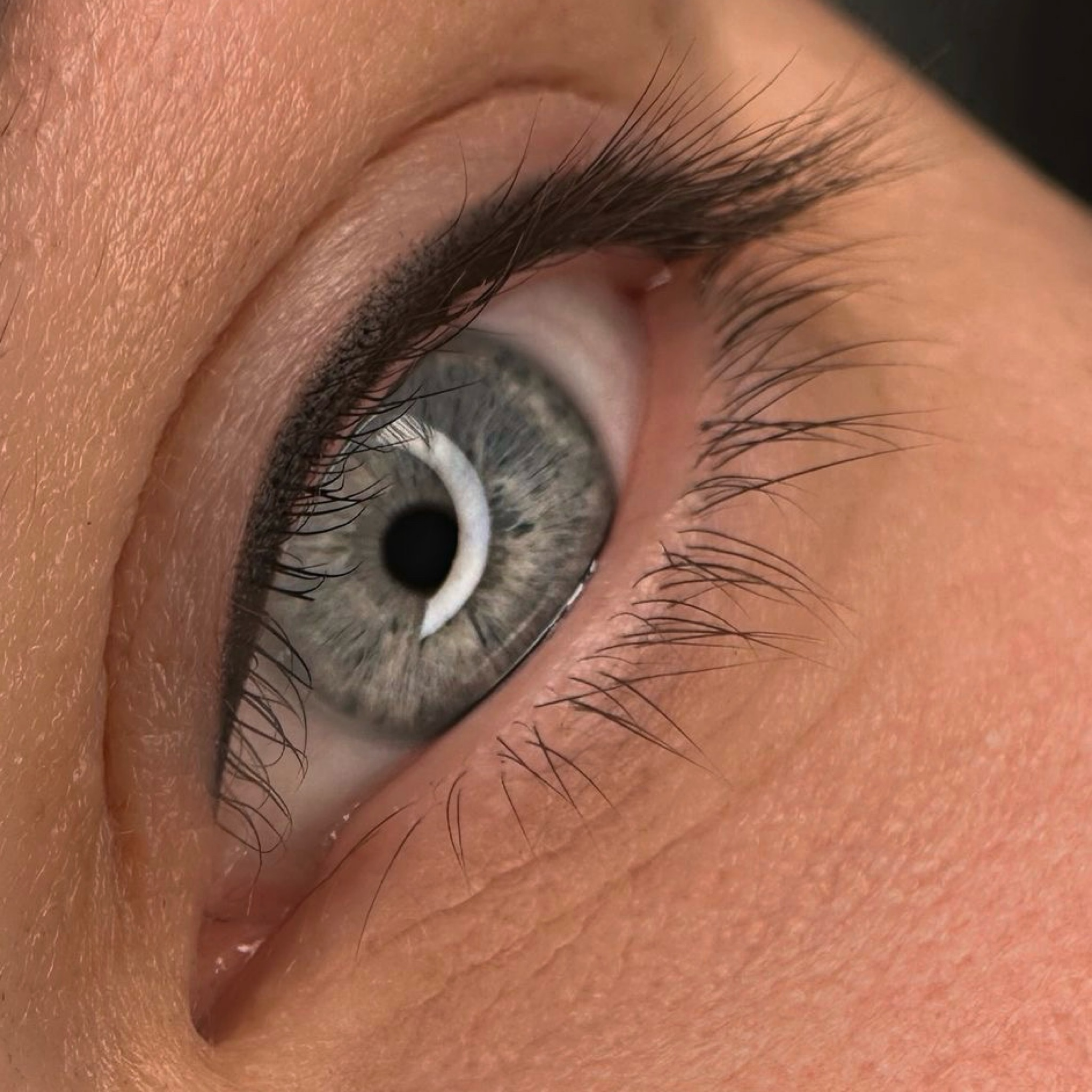 Permanentní make-up očí – Meziřasová linka