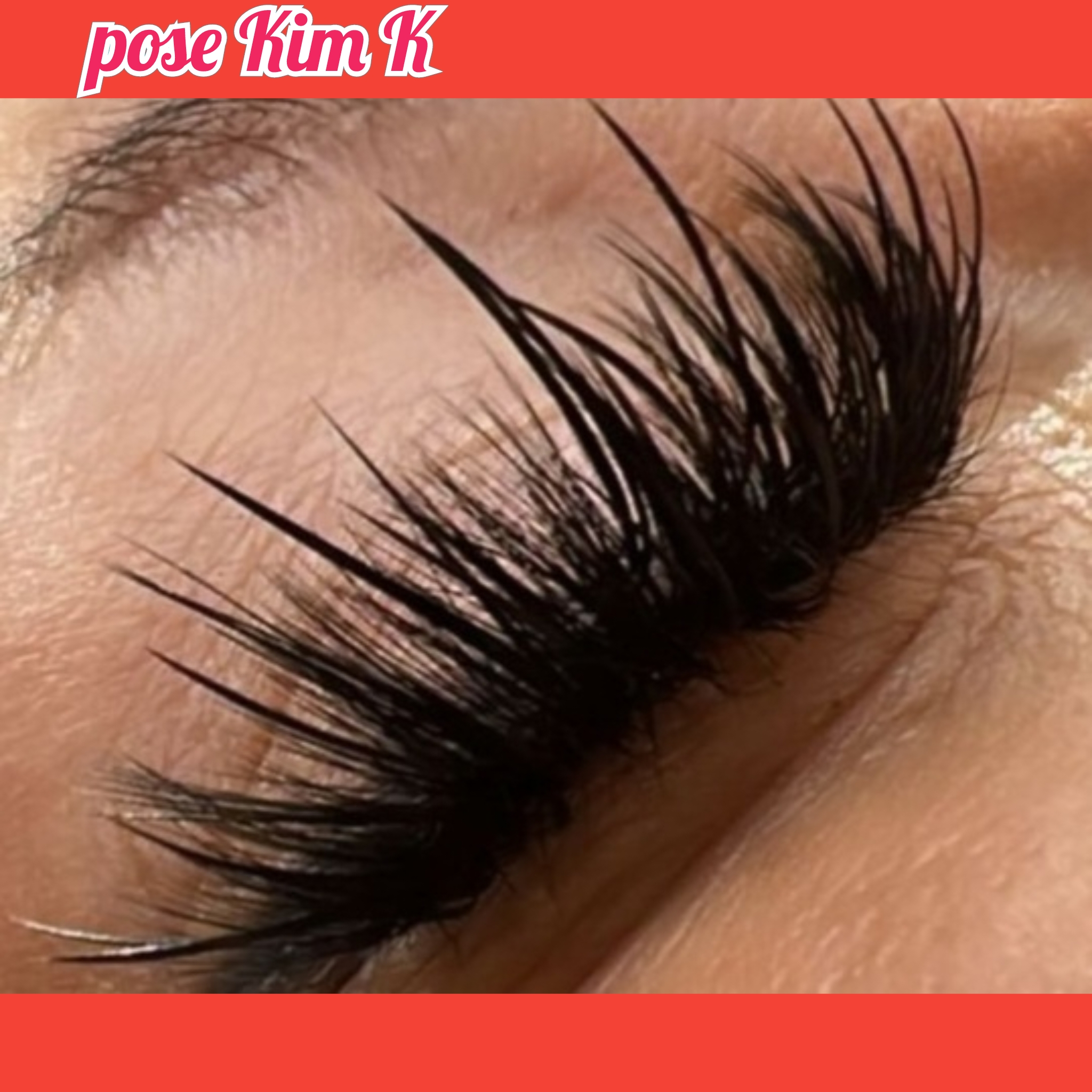 Pose Volume Russe parsemée d'extensions Kim K