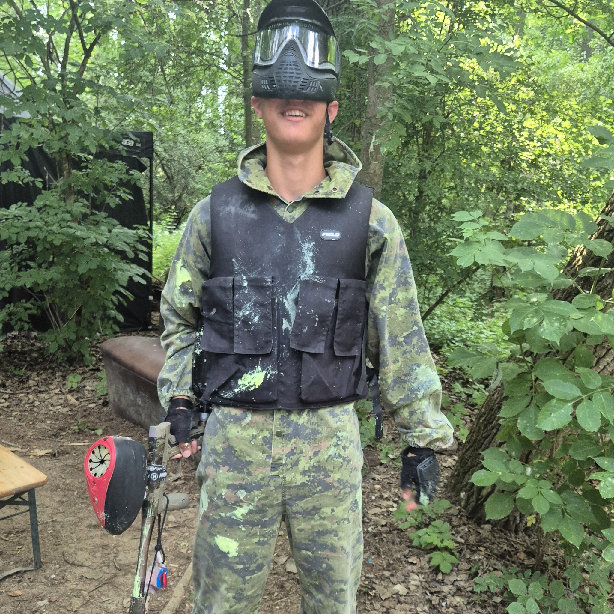 Výhodný paintball balík – 15 € / osoba (300 guliek, výstroj)