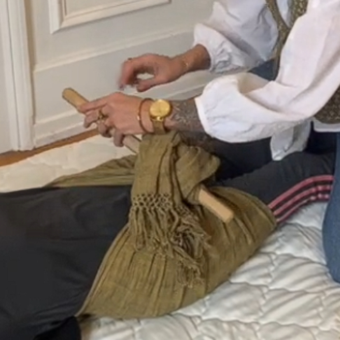 Rebozo post-partum