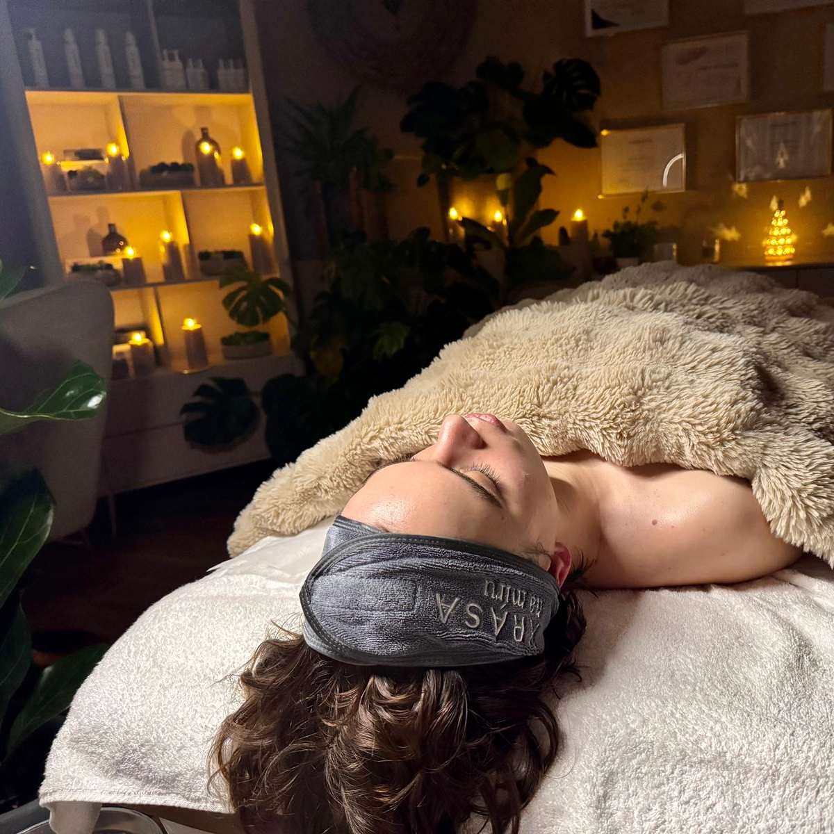 Den pro princeznu I. (Kosmetika + head spa + lázeň nohou)