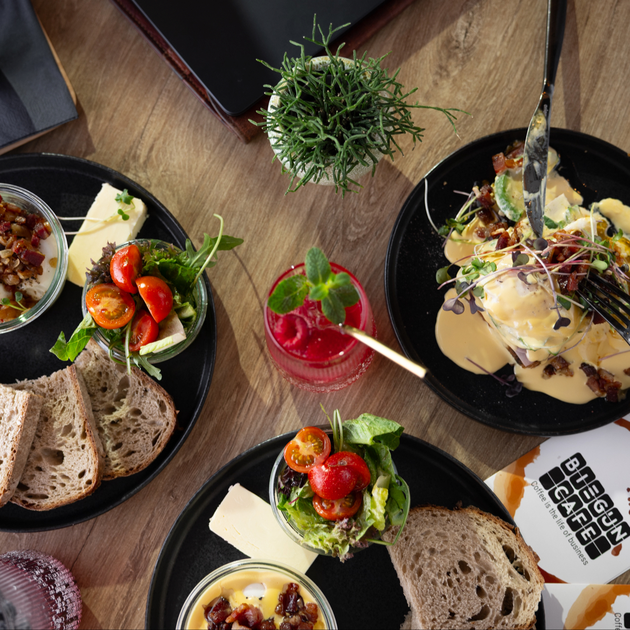 rezervace stolu pro více jak 8 osob