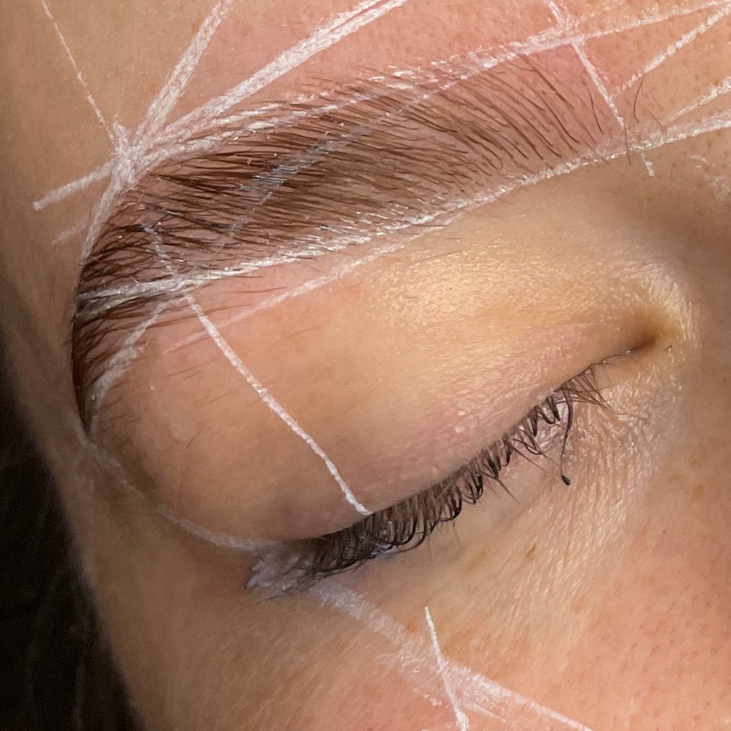 Browlift + restructuration (épilation)