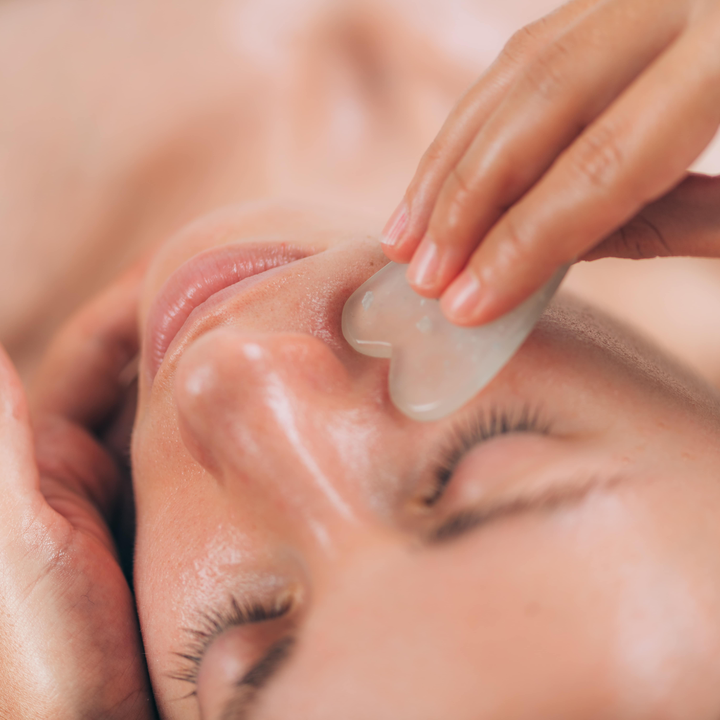 Massage du visage avec accessoires - Éclat de Quartz 15min