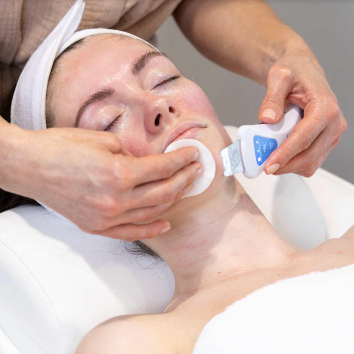 Signature Facial (60 mins)