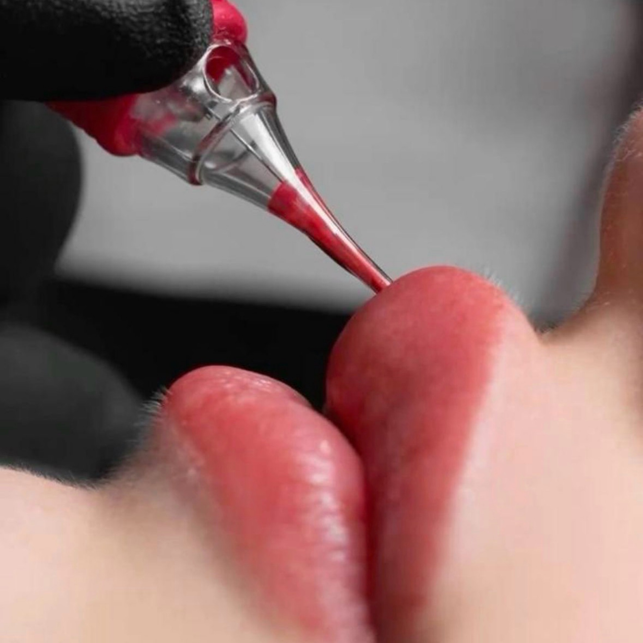 PMU Korekcia – Dokončenie obočia alebo pier