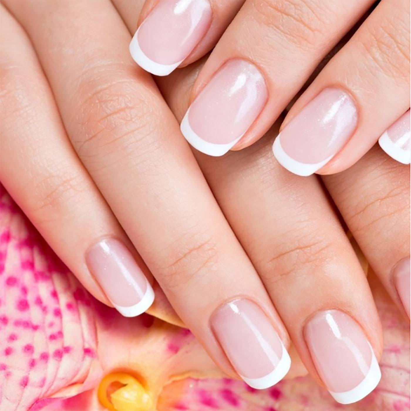 Renforcement ongle naturel + vernis semi-permanent mains