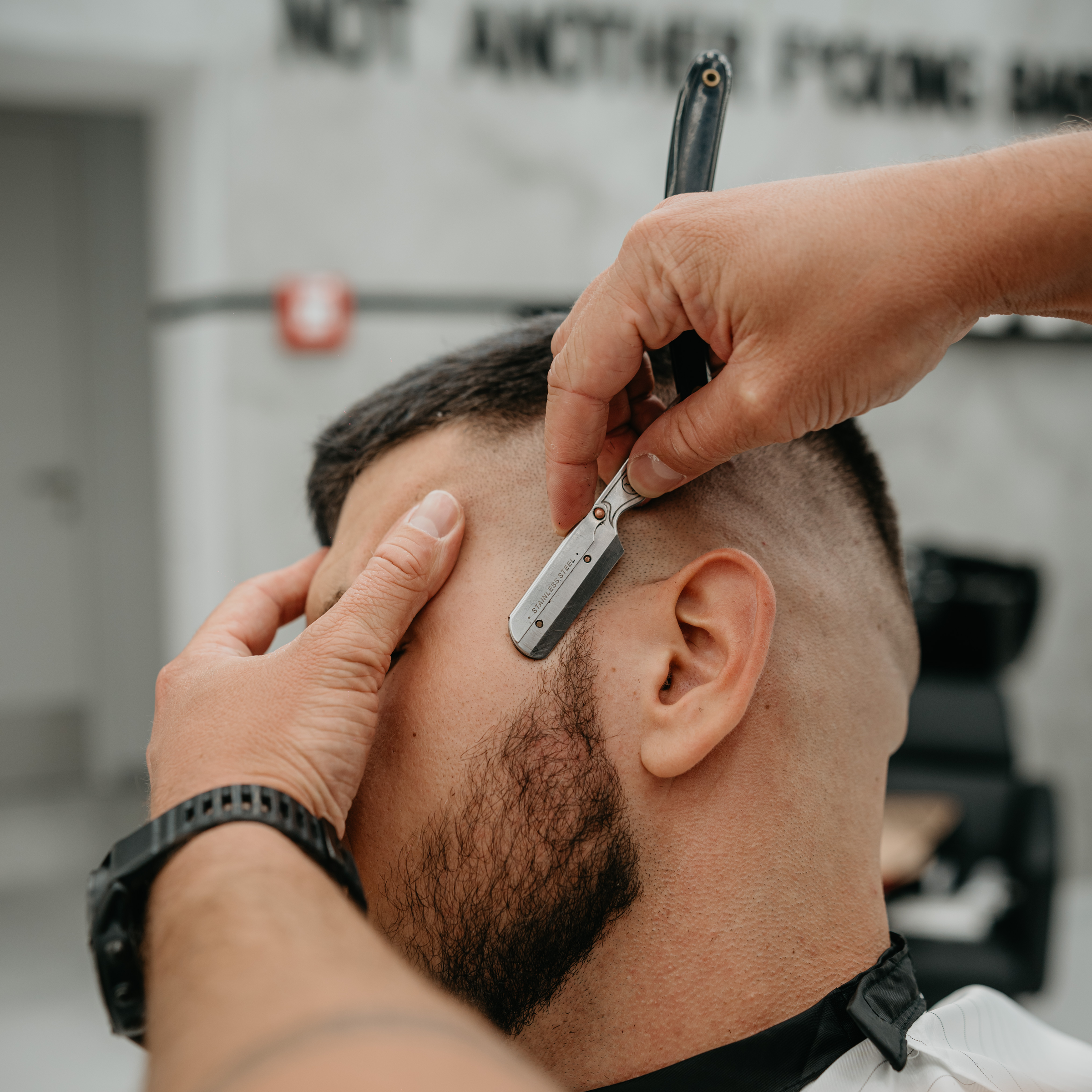 Střih vlasů + Úprava vousů + Barvení vousů - 75 min