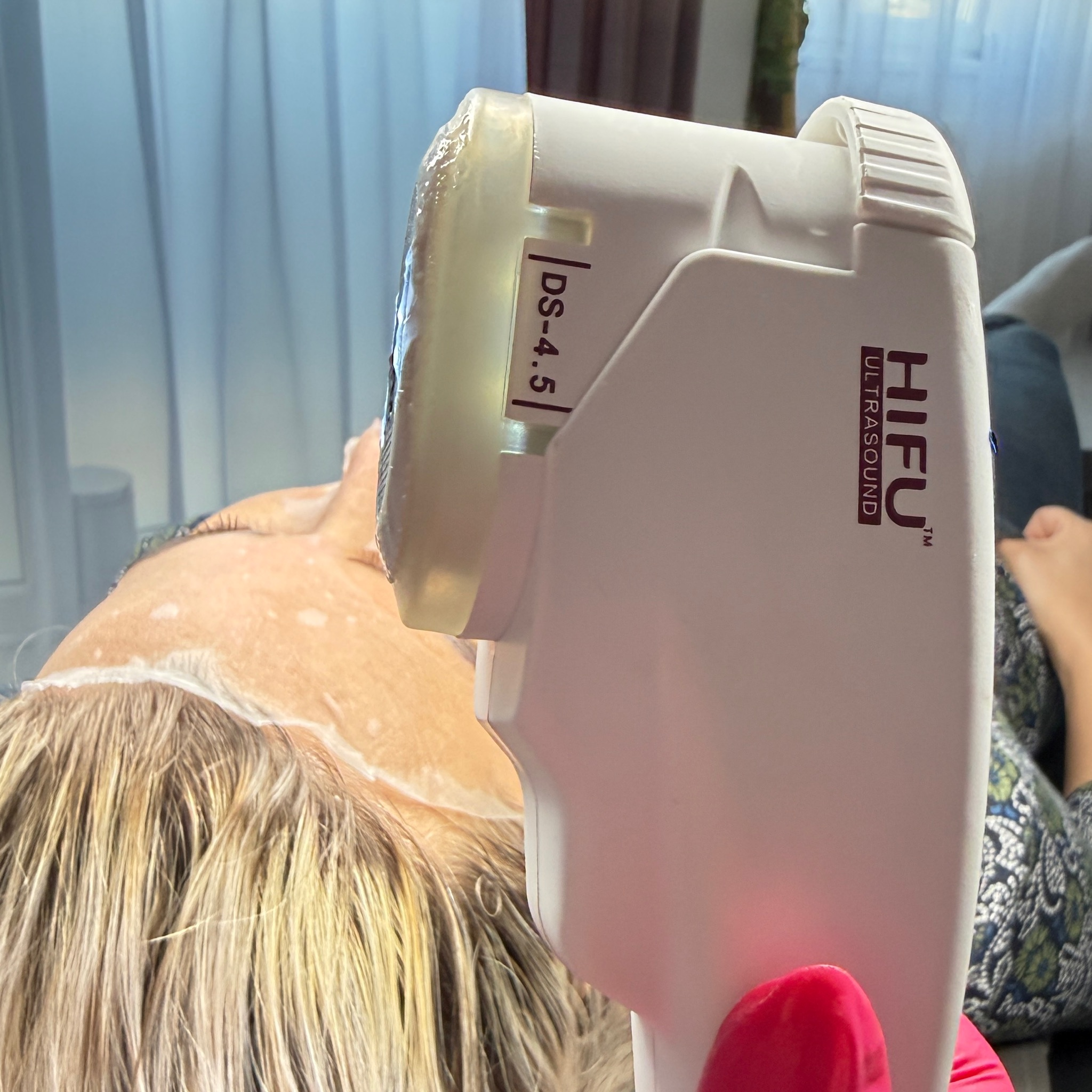 HIFU - spodné kontúry