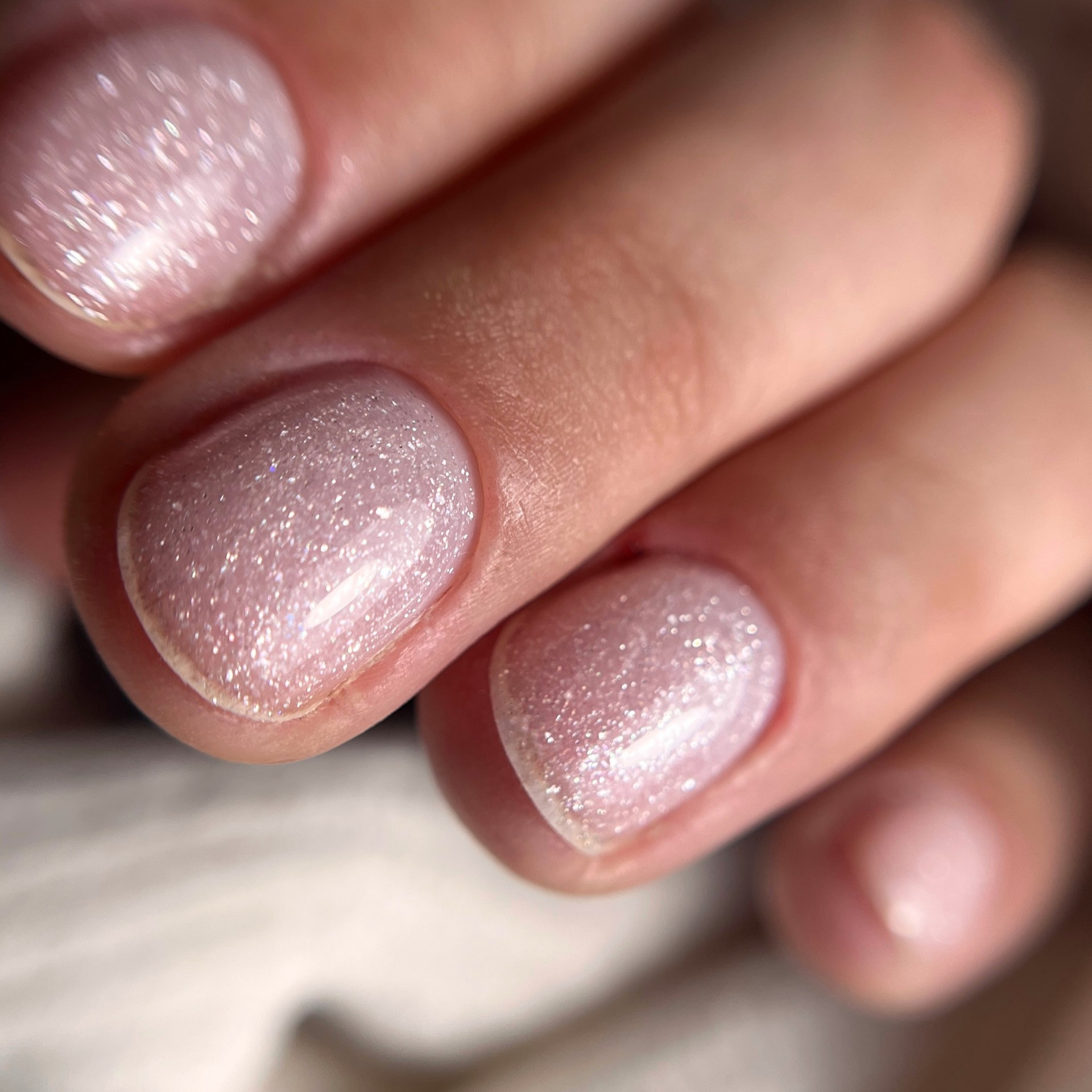 Manucure russe - Gainage base teintée