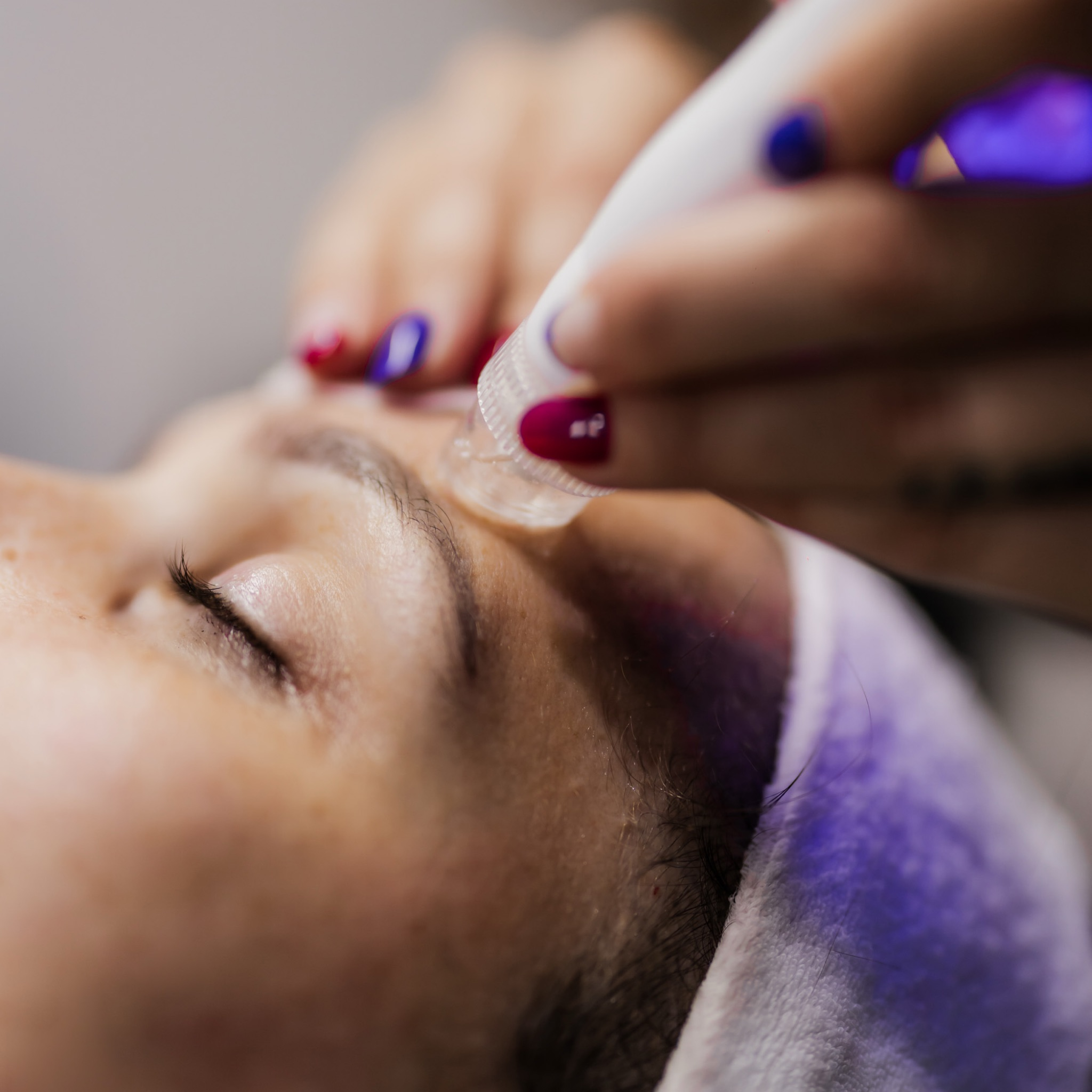 Hydrogen- ANTIAGE (přístrojová kosmetika)