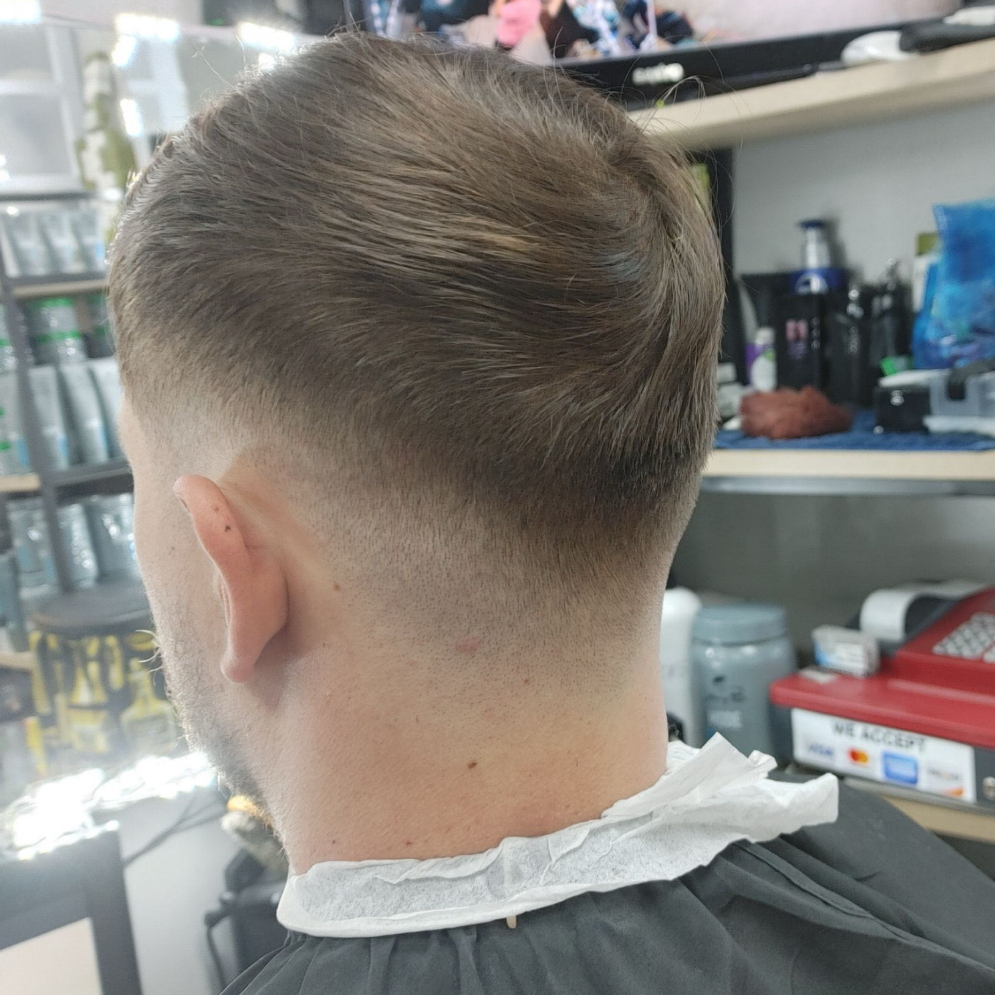 A1.Un solo corte de cabello