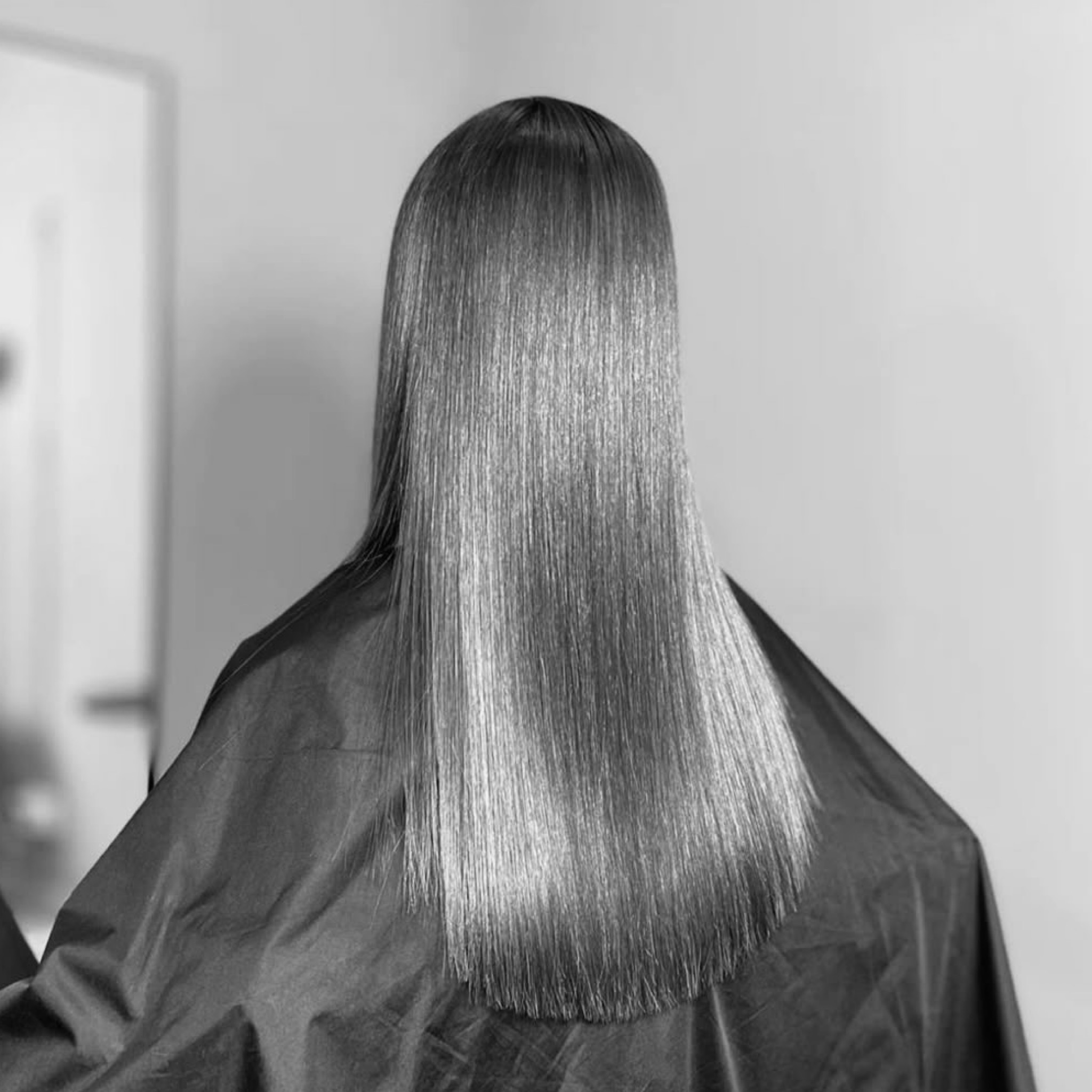 Brazilský keratin (polodlouhé vlasy do délky 30 cm)