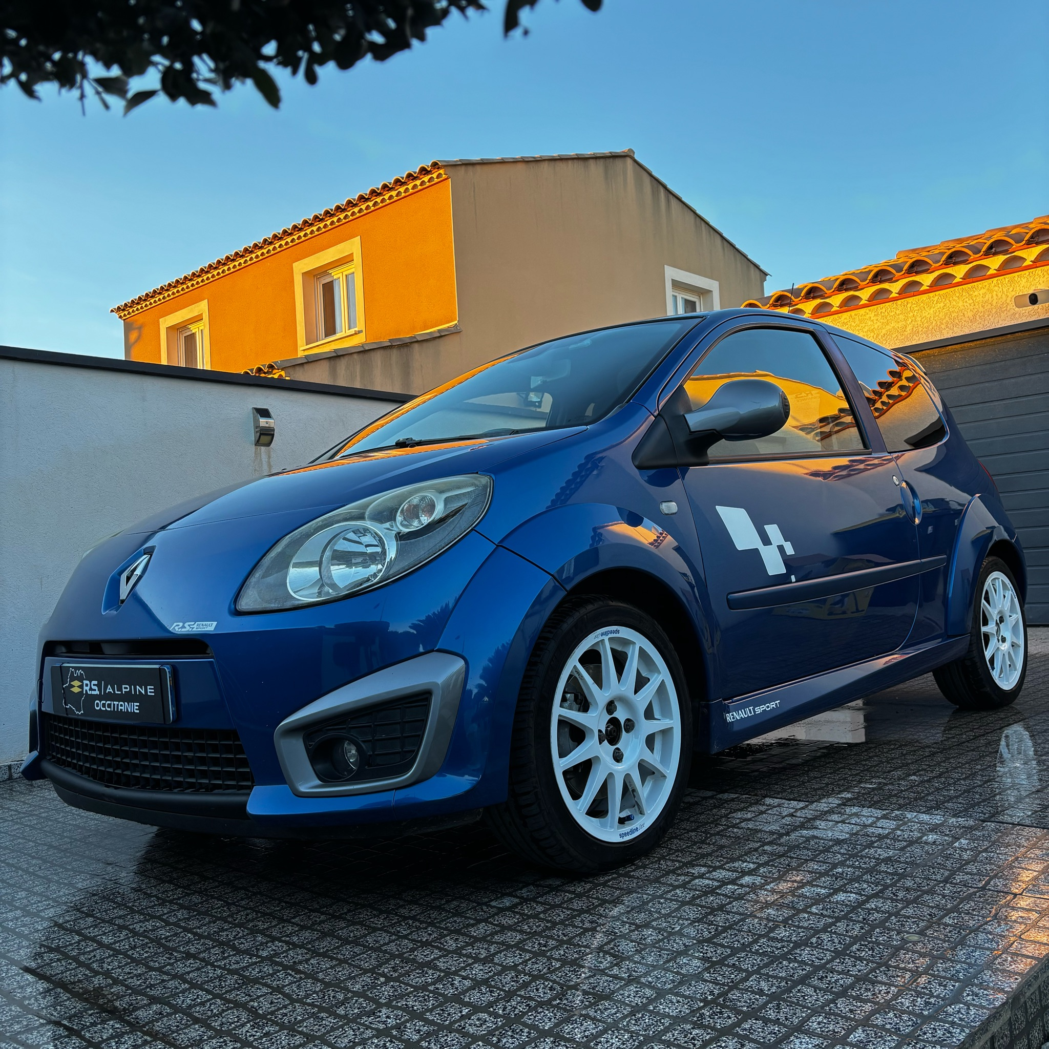 Lavage extérieur citadine (208 , Clio 3 , Twingo 2...)