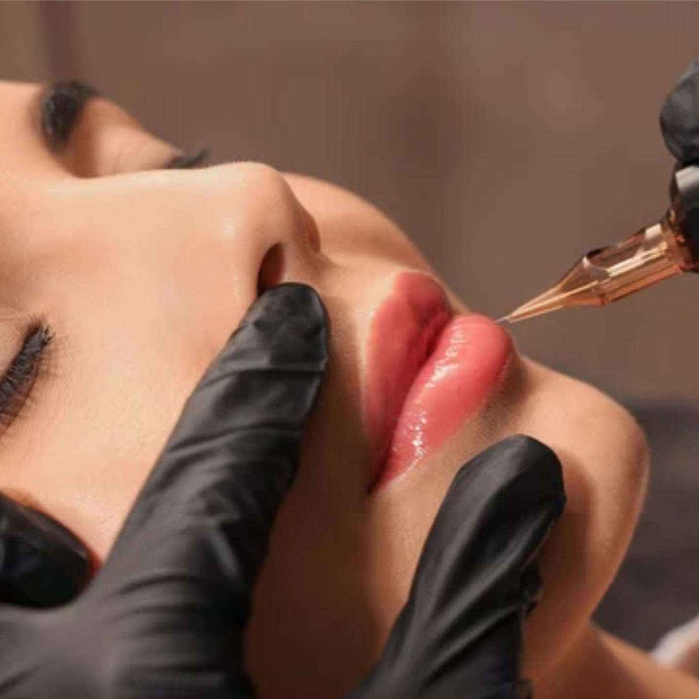 Nachbeh. PMU Wimpernkranz und Lidstrich unten Fr. 150.-