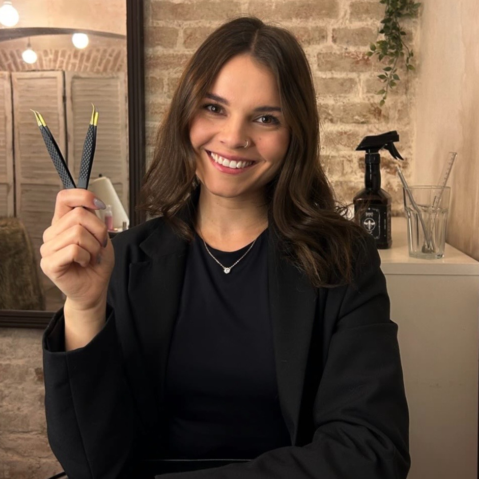 Lash lifting