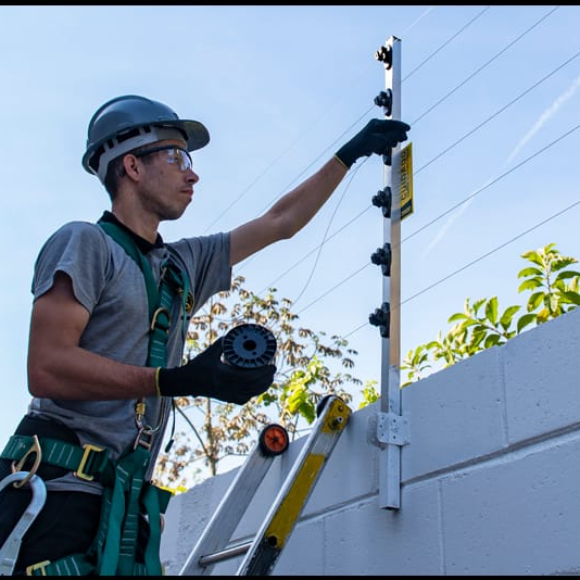 Instalação e manutenção de cerca eletrica