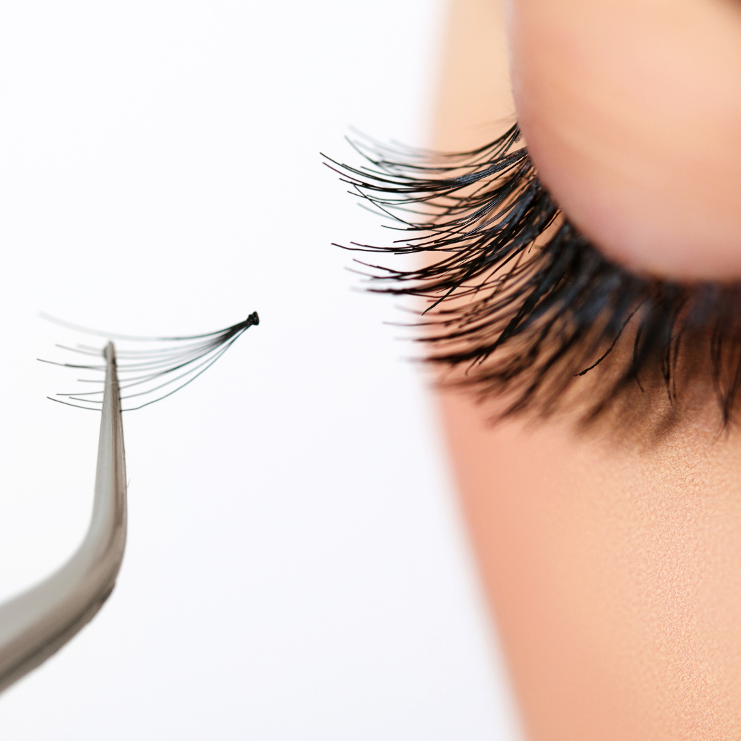 CÍLIOS EFEITO FOX (GATINHO)