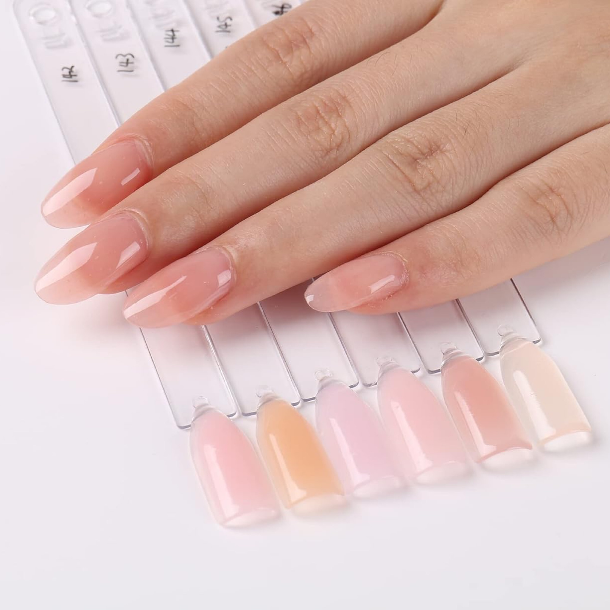 Gel sur ongles naturel + couleur au choix