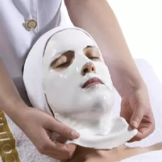 Kosmetické ošetření s dekoltem