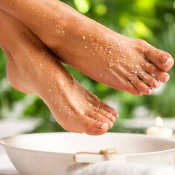 Soin des pieds (Limage, gommage, massage, masque)