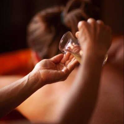 Aromaterapeutická masáž / Aromatherapy massage