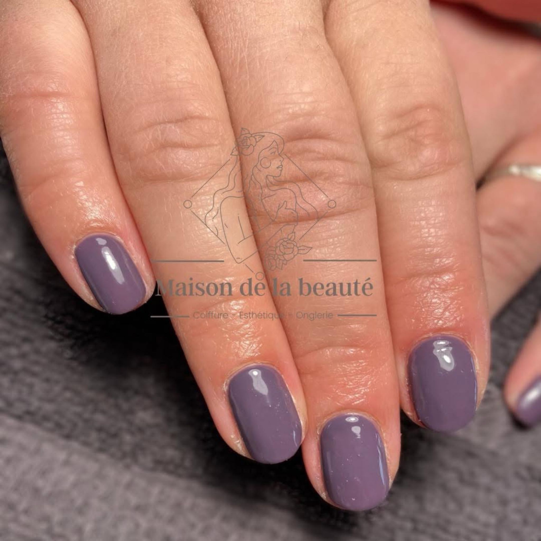 Vernis semi permanent