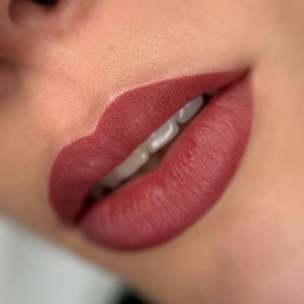 Akvarelové rty - Permanentní make-up