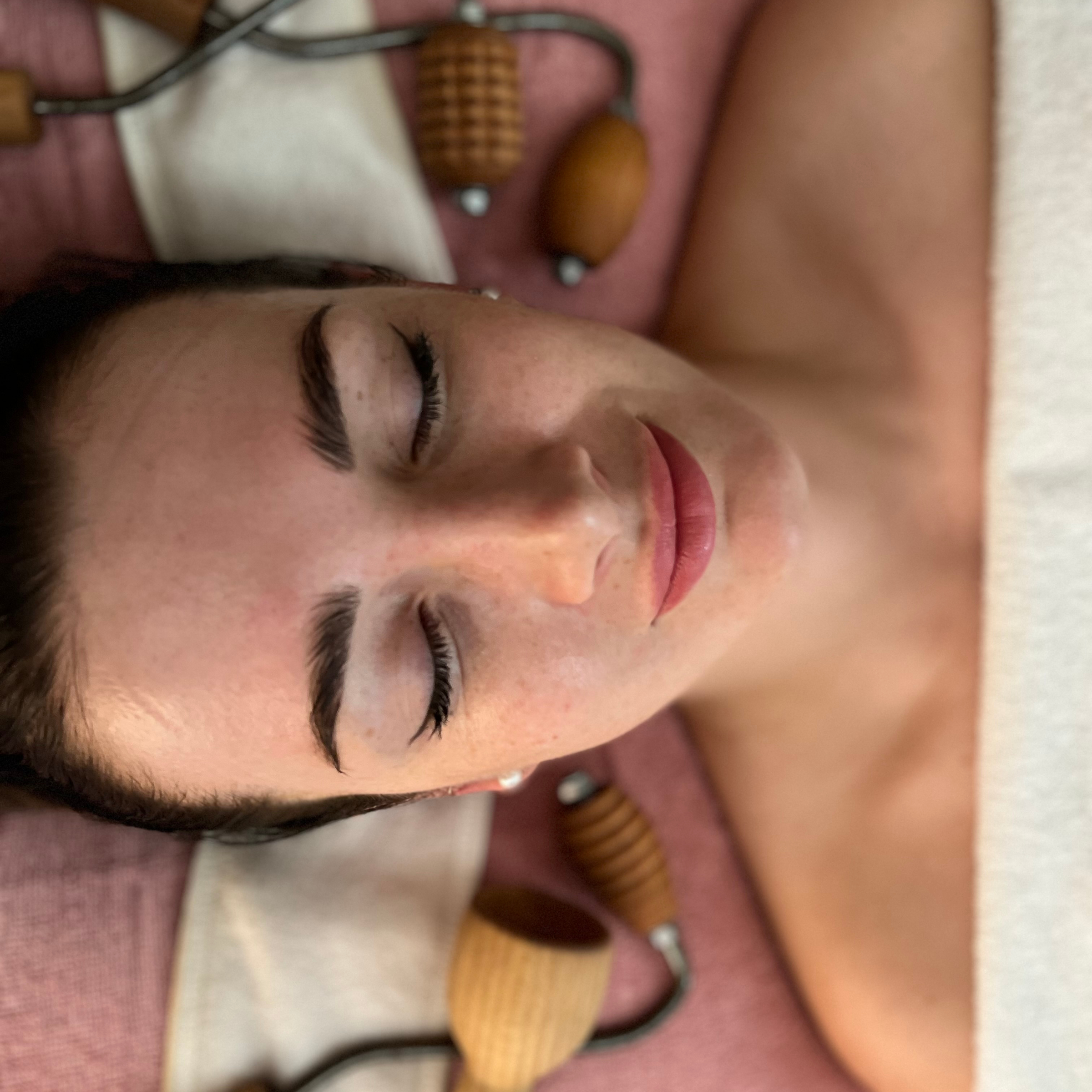 MaderoTerapie Tvář & Dekolt