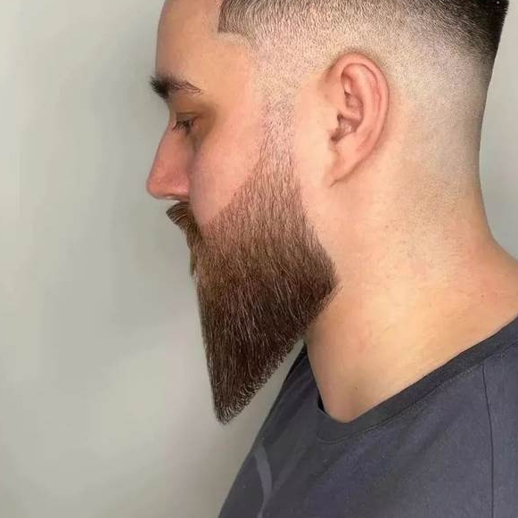 Corte de Cabelo Simples + Barba Moderna