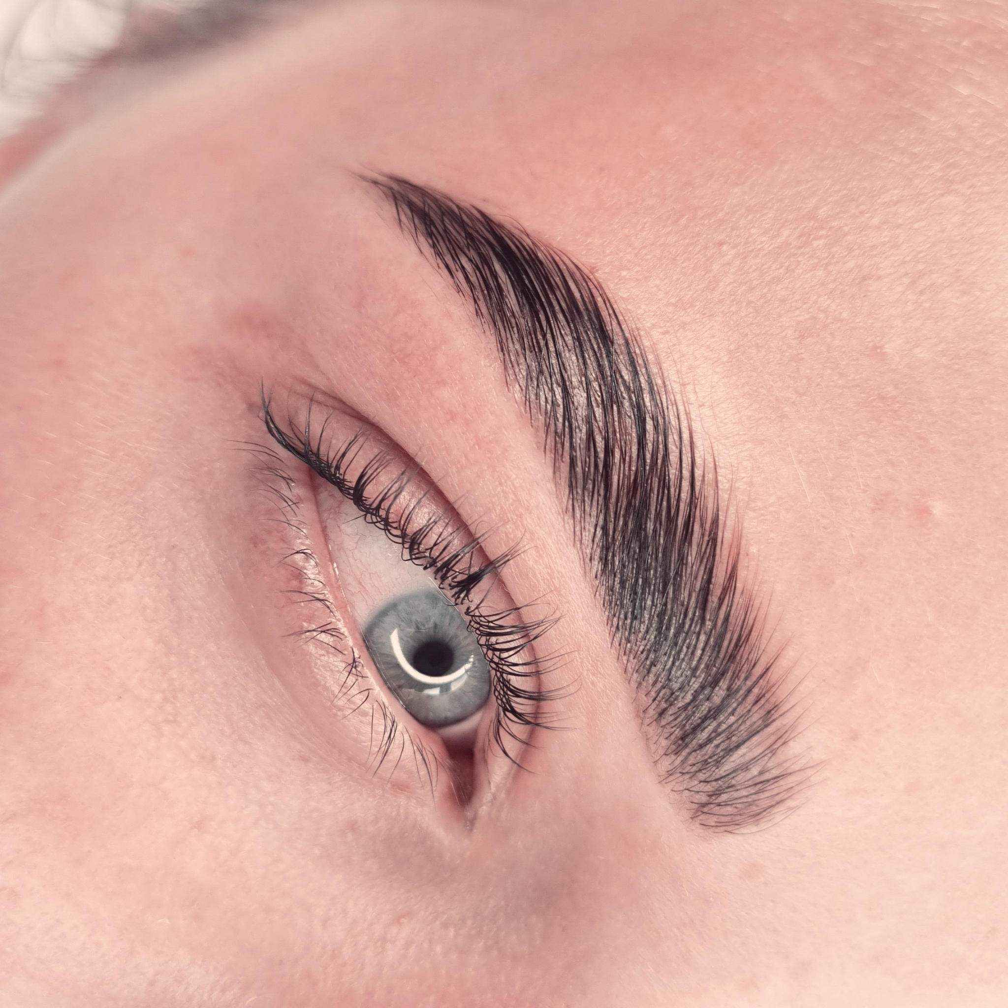 Brow master-Laminácia