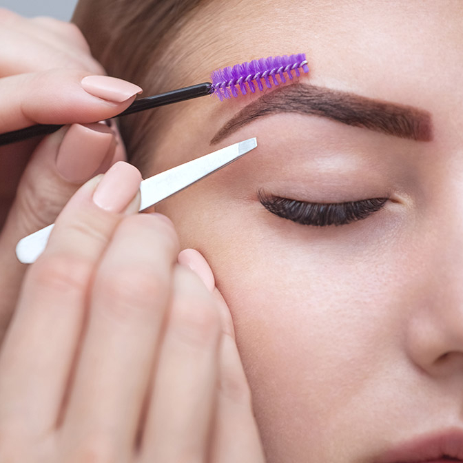 Obočí ‑ úprava + barvení