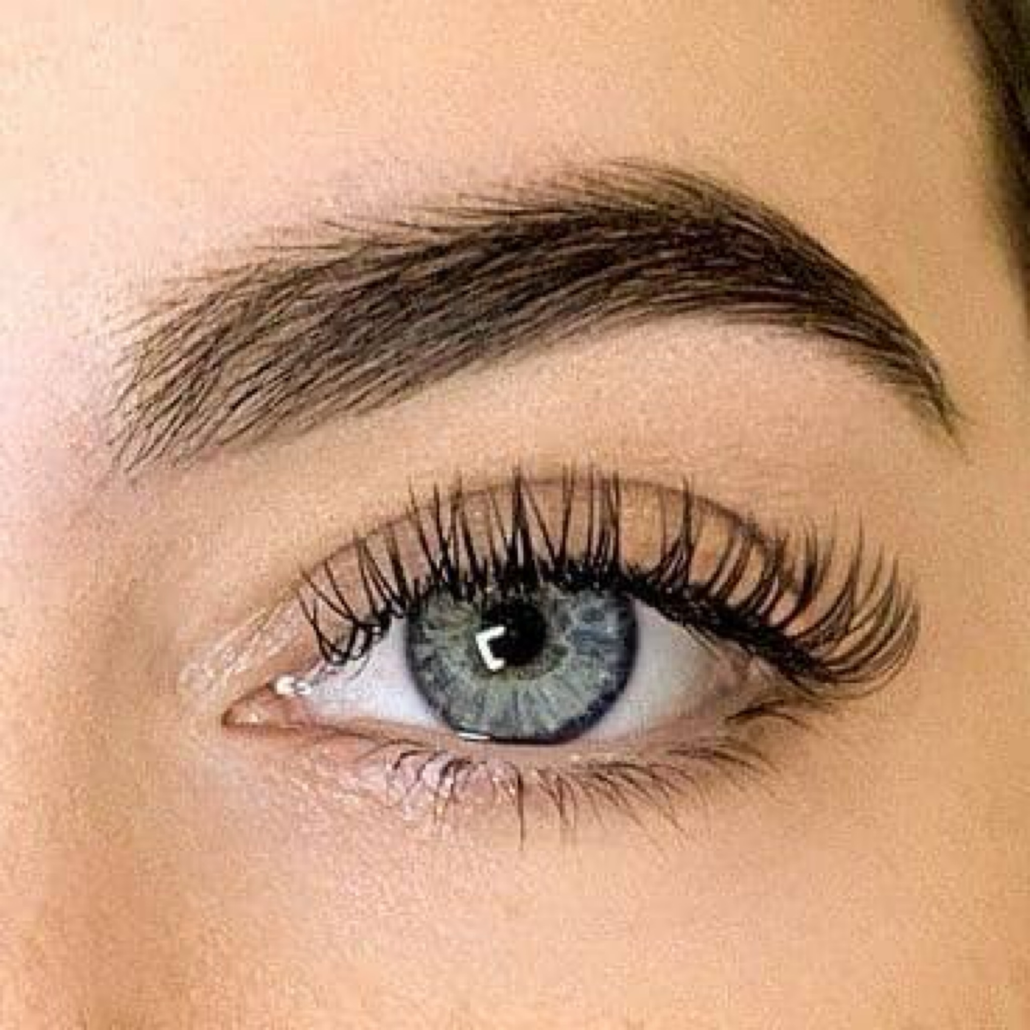 Teinture des cils