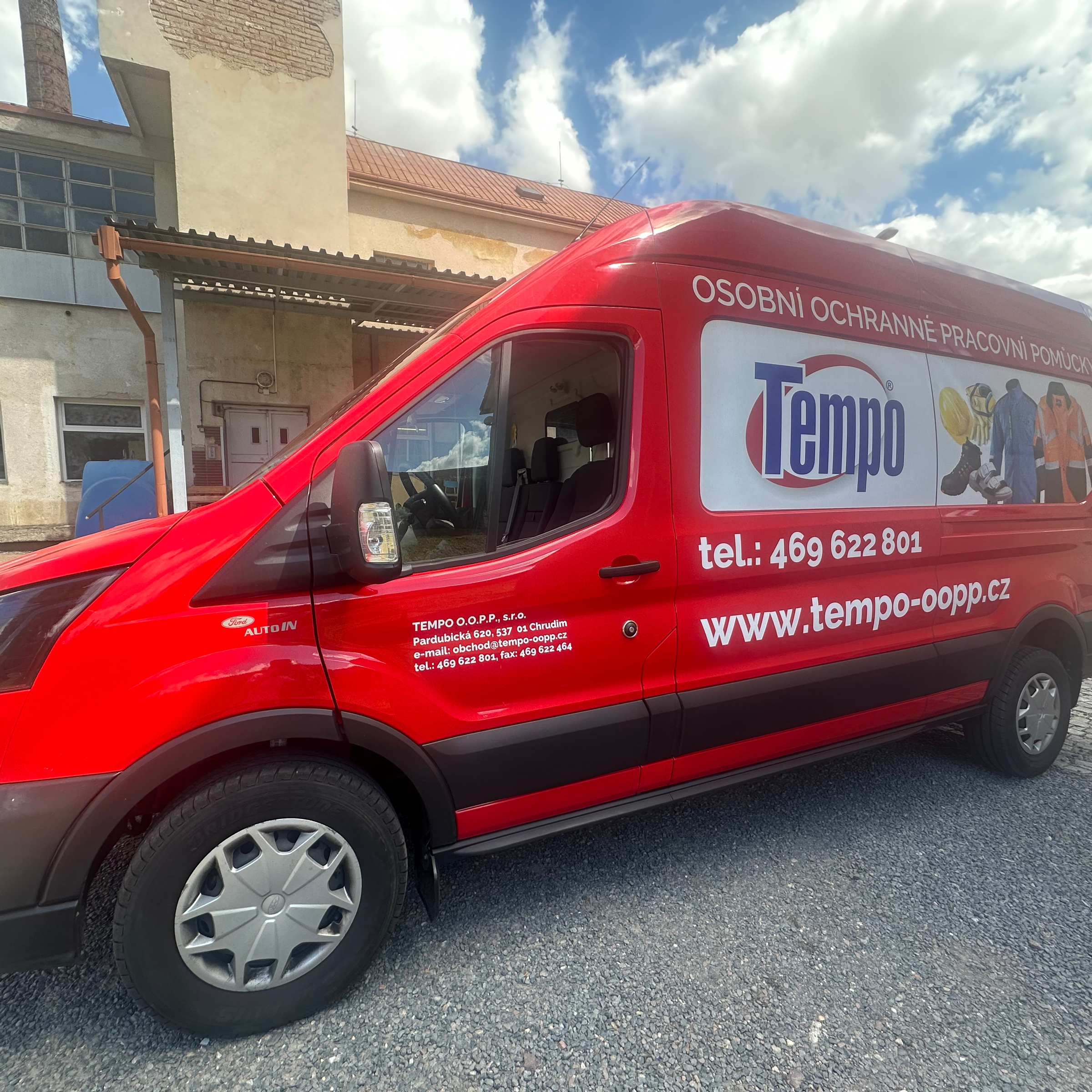 Převoz materiálu / Ford Transit s řidičem