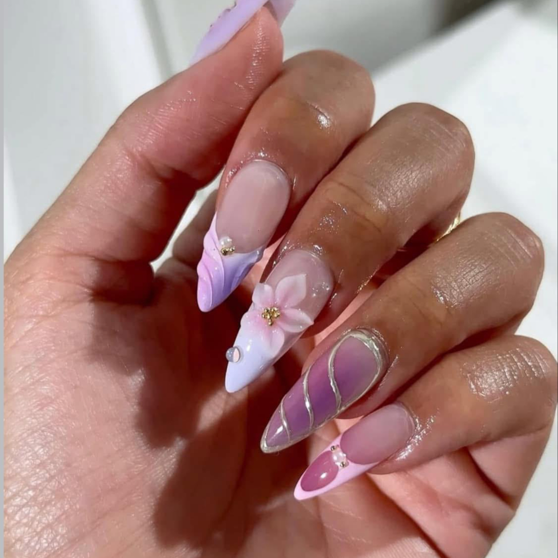 Manikúra a Shellac