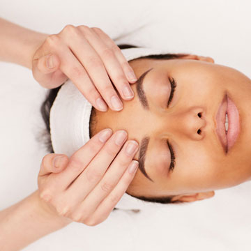 Organic Facial (1 hour)