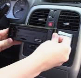 Instalación de multimedia ( radio, usb, sensores parking ,etc)